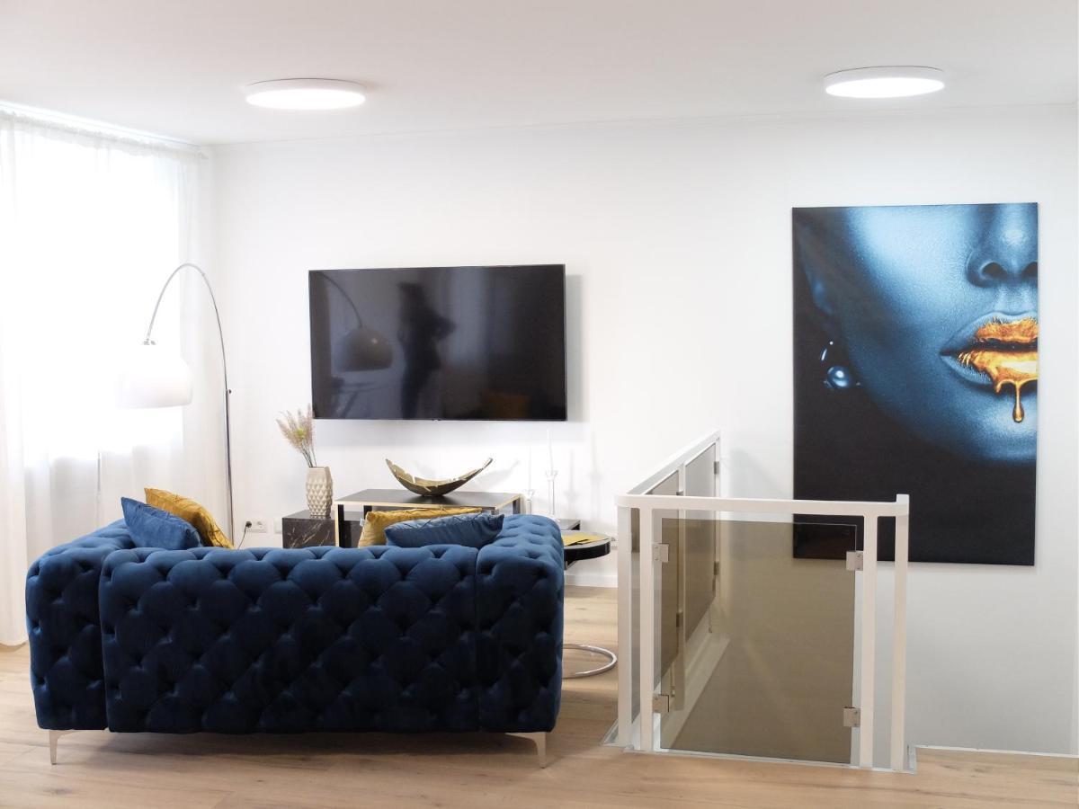 Exklusive Wohnung 104 M2 Direkt Am Rhein 1 Km Von Der Messe Düsseldorf Buitenkant foto