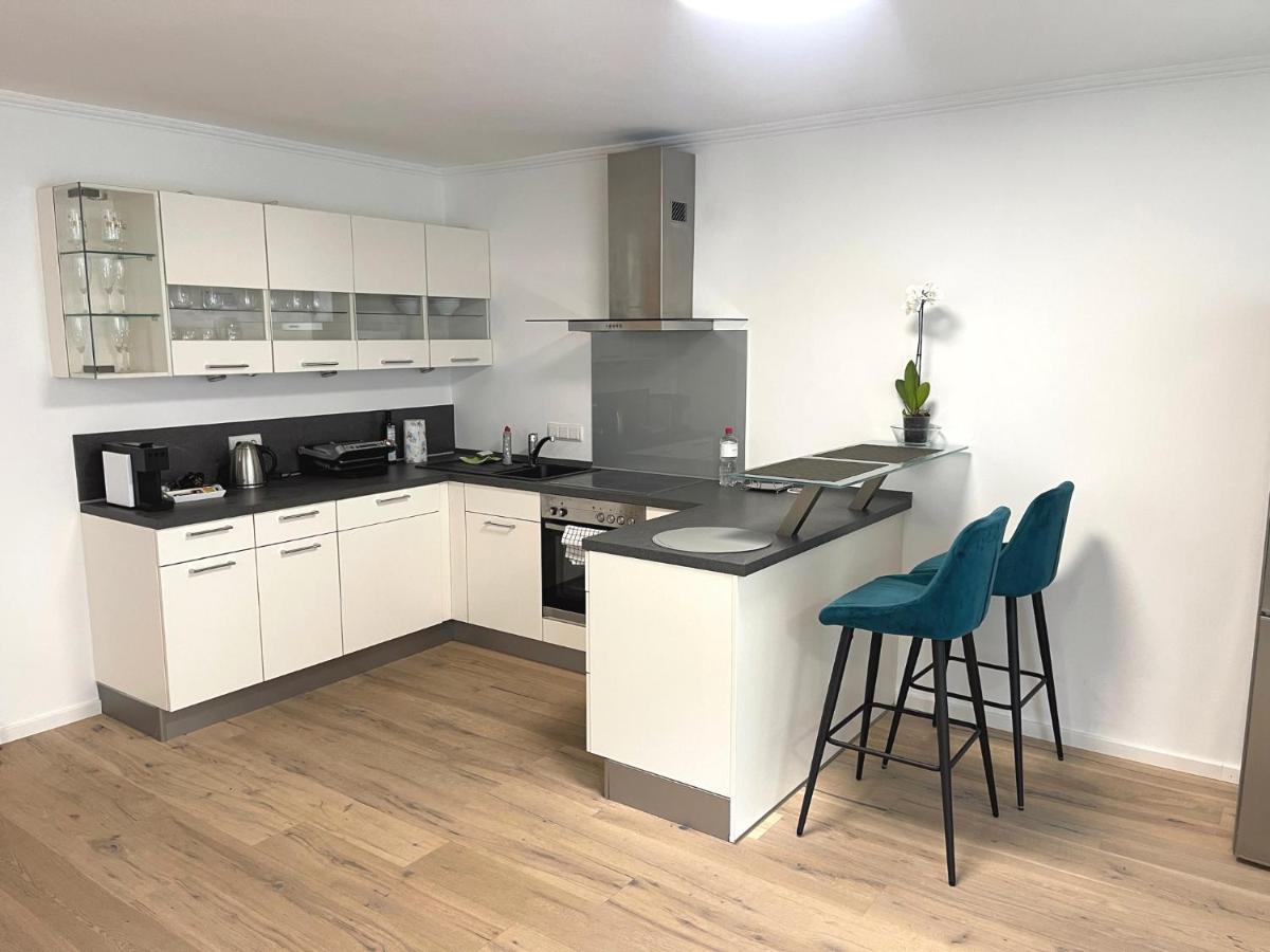 Exklusive Wohnung 104 M2 Direkt Am Rhein 1 Km Von Der Messe Düsseldorf Buitenkant foto