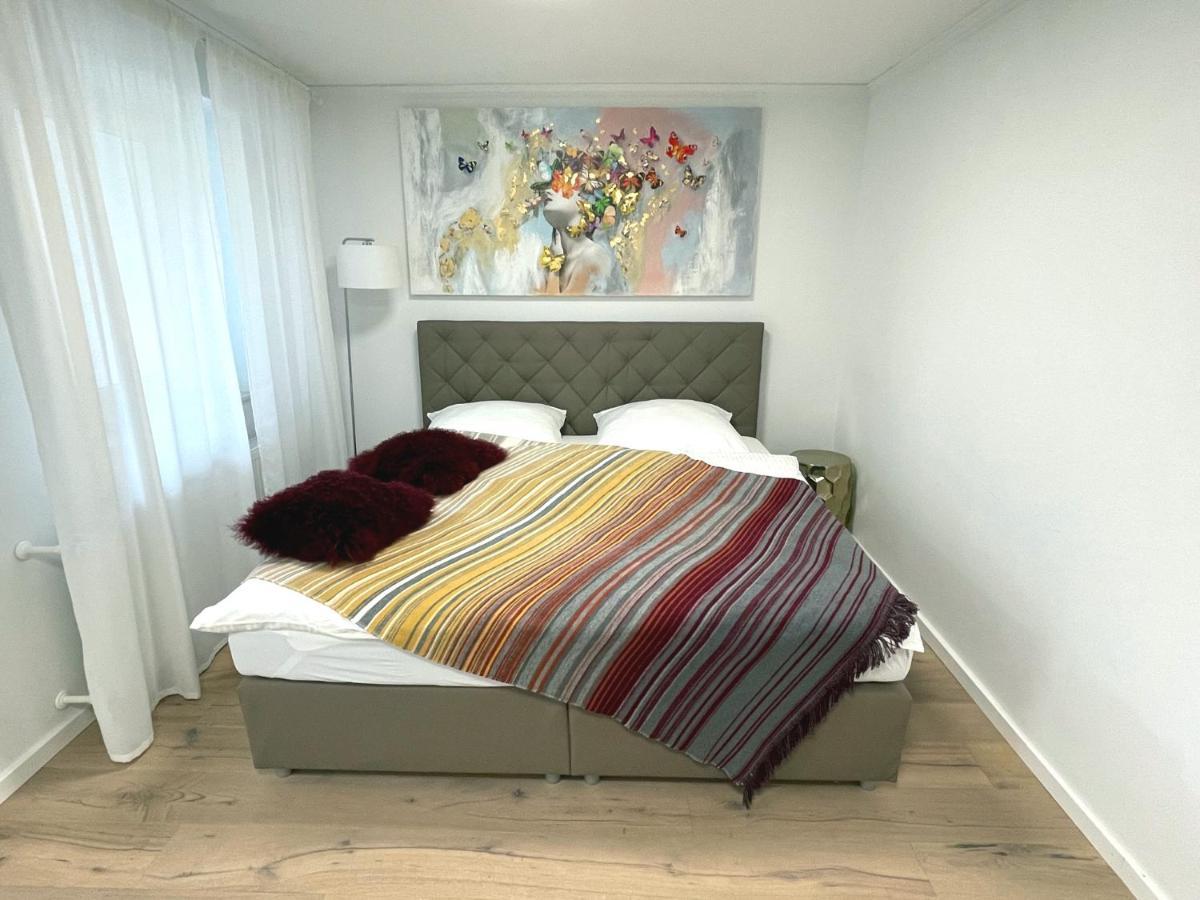 Exklusive Wohnung 104 M2 Direkt Am Rhein 1 Km Von Der Messe Düsseldorf Buitenkant foto