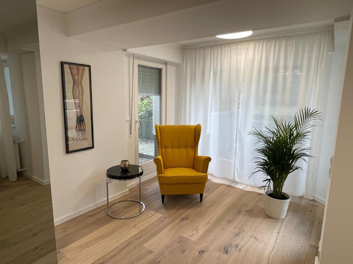 Exklusive Wohnung 104 M2 Direkt Am Rhein 1 Km Von Der Messe Düsseldorf Buitenkant foto